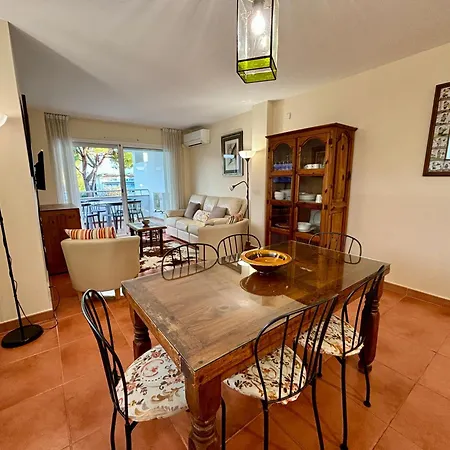 Costa Brava Apartment *